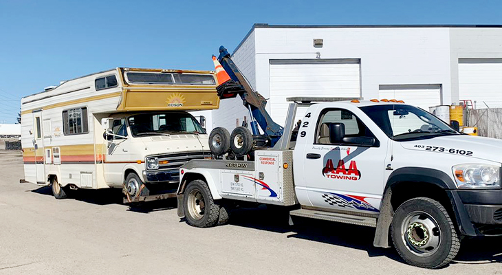 5 Things That Can Help You Tow A Trailer Safely