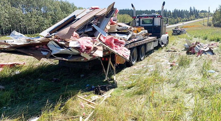 Common Factors In Tow Truck Accidents And How To Avoid Them