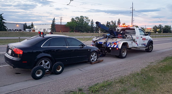 Maximizing-Road-Safety-With-Professional-Towing-Services