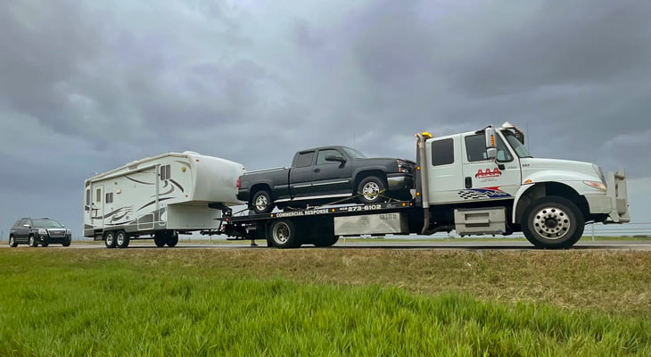Emergency Flatbed Towing: What To Do When You’re Stranded On The Road