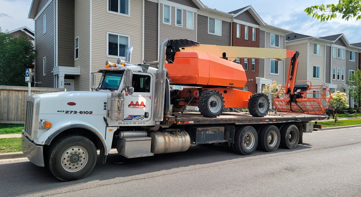 Choosing-The-Right-Equipment-Hauling-Truck-For-Your-Needs-In-Calgary