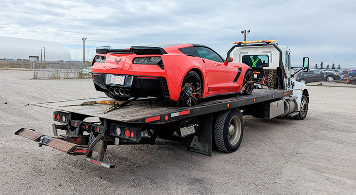 How Flatbed Towing Prevents Vehicle Damage