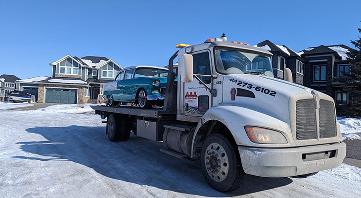 Signs Your Vehicle Needs Immediate Tow Instead of Roadside Repair