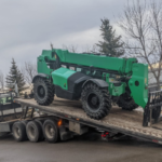 7 Challenges of Heavy Equipment Hauling in Busy Urban Areas